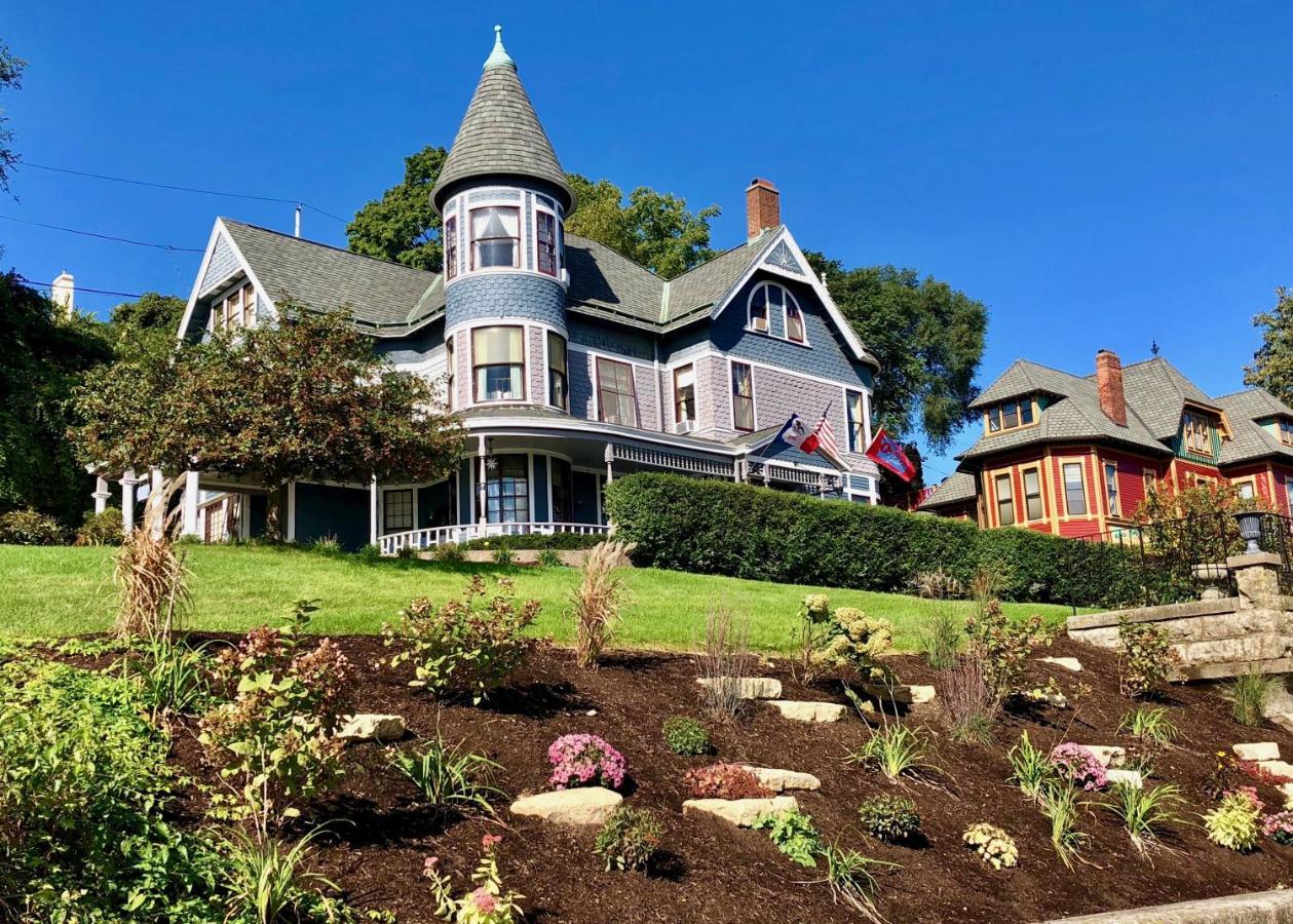 The Hancock House Bed & Breakfast Inn Dubuque Exterior photo